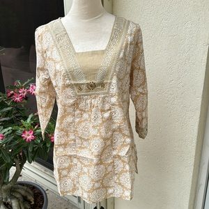 DENIM & CO. Light cotton tunic. Bead & Thread work on neckline/cuffs. Fl…